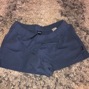 Patagonia barely baggies shorts M new